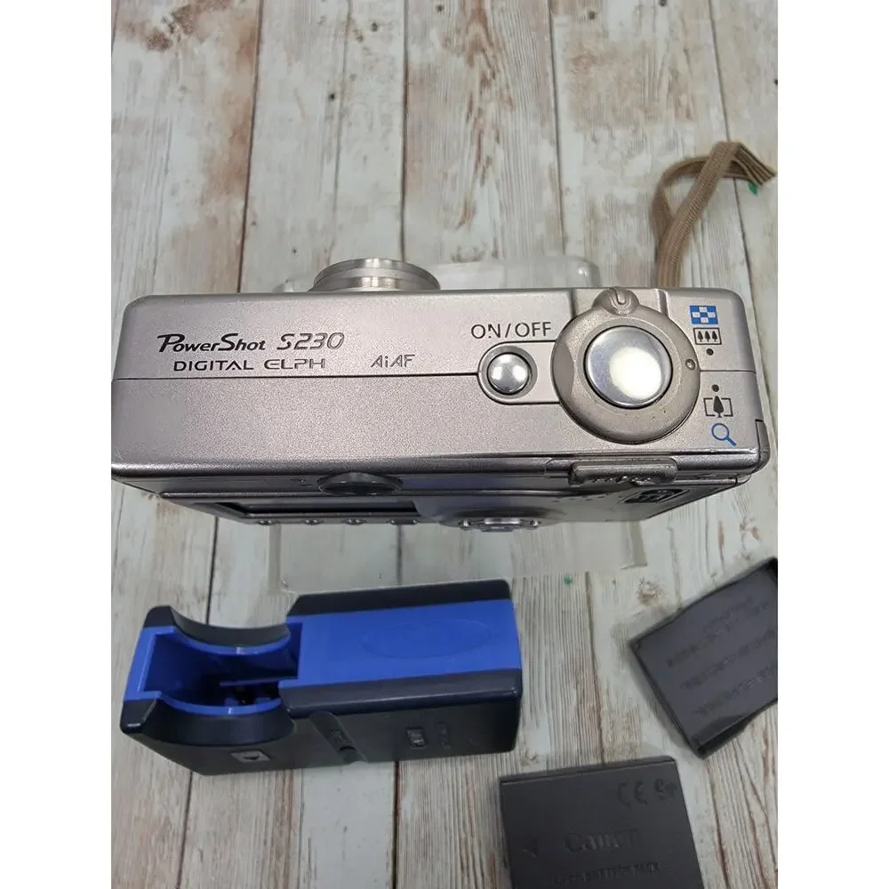 Canon PowerShot S200 Digital ELPH Camera 2 Battery's & Charger